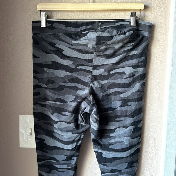 TORRID Destructed Front Premium Camo Leggings - Picture 9 of 10